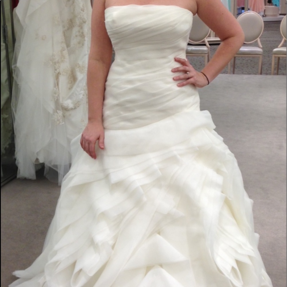 Vera Wang Wedding Dress